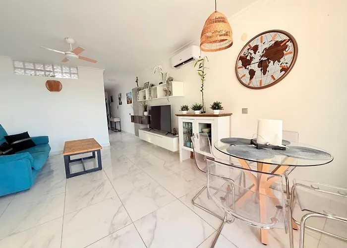 Sea View In Ocean View 公寓 *